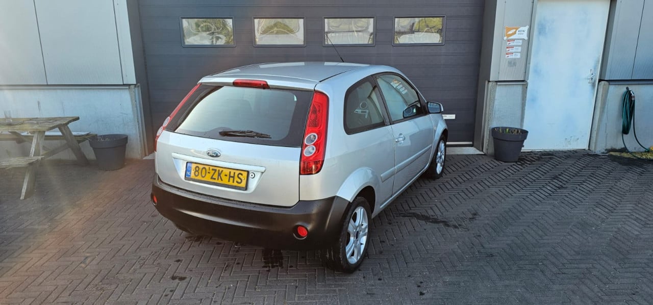 TE KOOP FORD FIESTA 1.3 8V FUTURA MET AIRCO