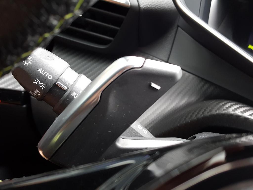 Peugeot 2008 1.2 130pk gt eat8 automaat apple carplay & android auto | trek