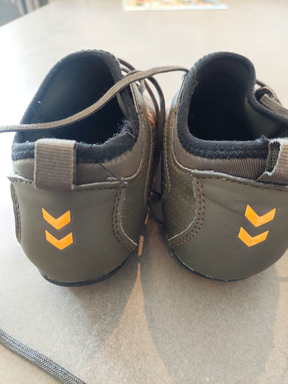 Hummel voetbalschoenen maat 31