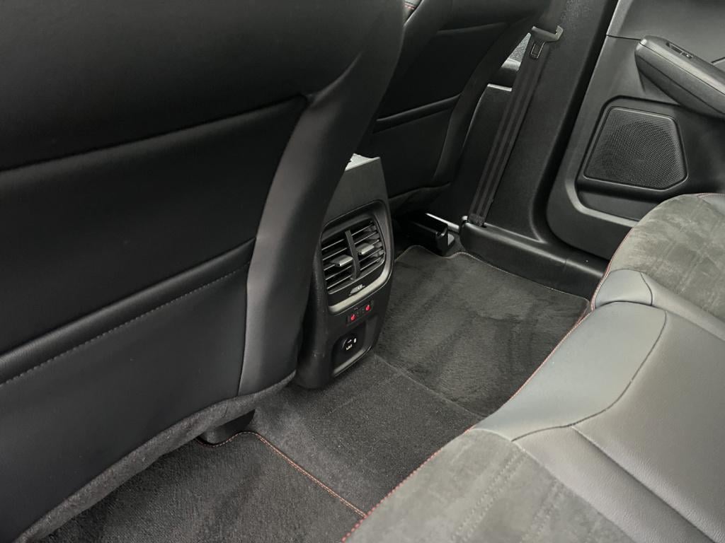 Ford Kuga 2.5 phev e-cvt 225pk st-line x , pano dak , 19inch , voorruitverw