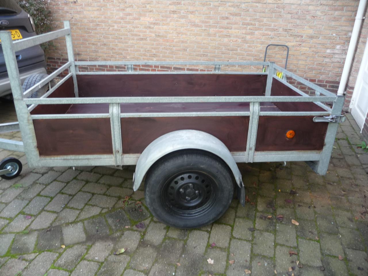 TE KOOP ONGEREMDE ENKELASSER