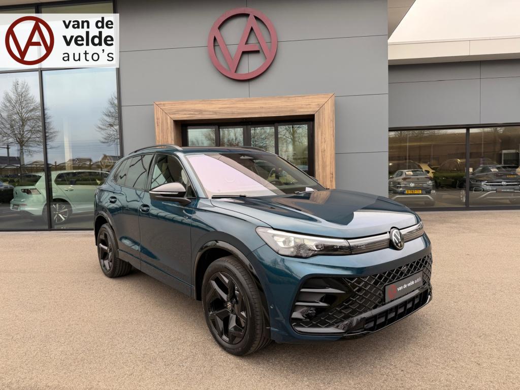 Volkswagen Tiguan 1.5 ehybrid r-line | black line | 360 camera | trekhaak |