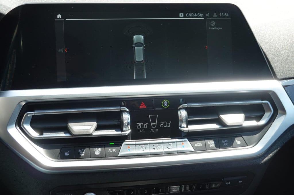 BMW 3-serie touring 330i business edition plus