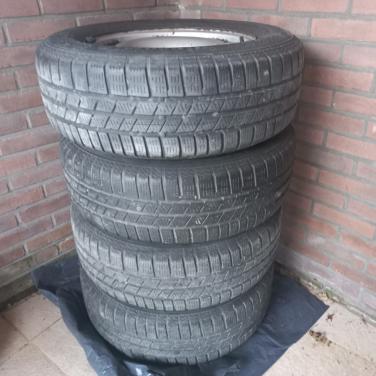 Winterbanden 215 65 16 5x112 asgat 571 VW