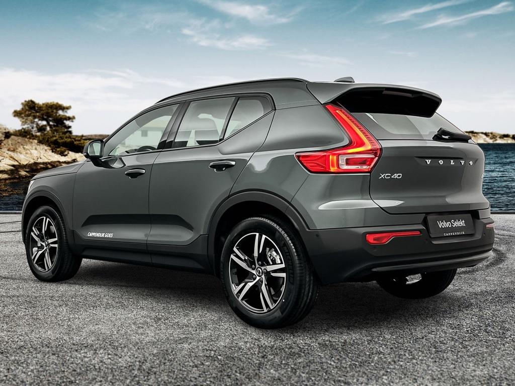 Volvo XC40 b4 204pk plus dark| 360camera| elek.stoelen| h&k sound|