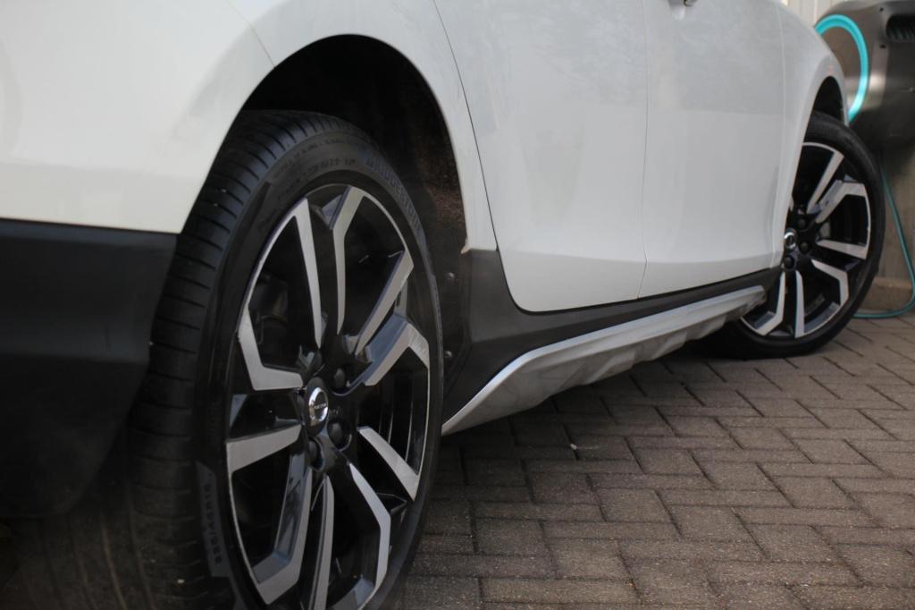 Volvo V40 cross country 2.0 t5 awd summum h&k - full options - panoramadak 