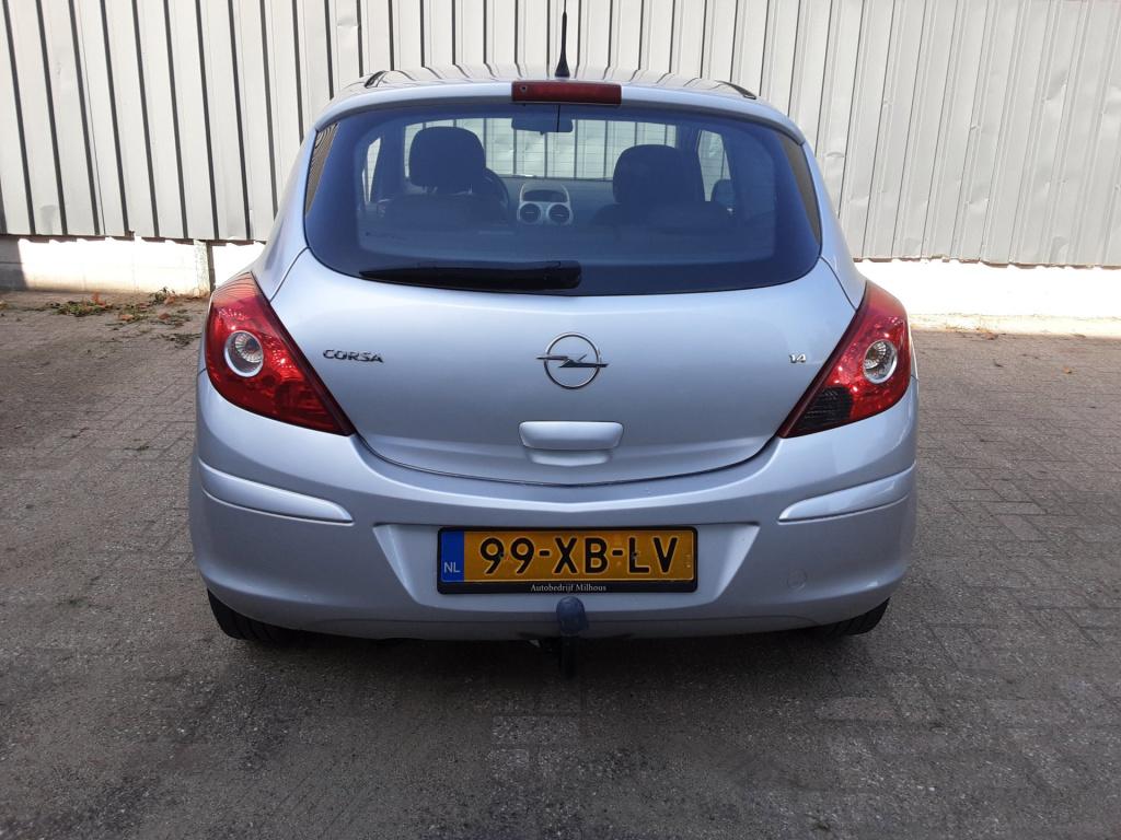 Opel Corsa 1.4-16v enjoy