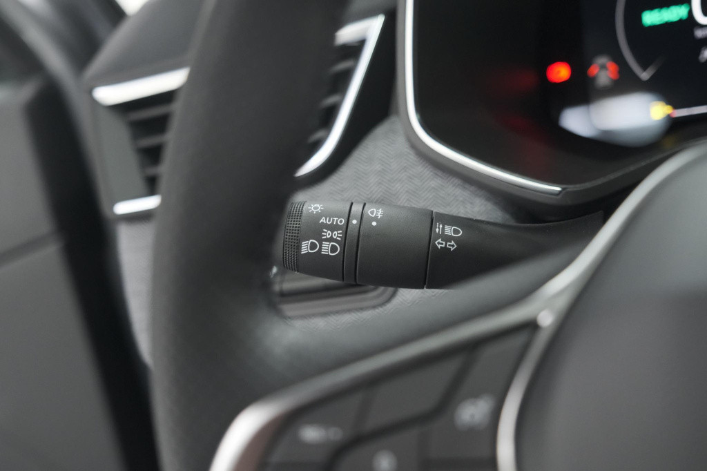 Renault Clio 1.6 e-tech full hybrid 145 techno | 360 camera | bose audio | 