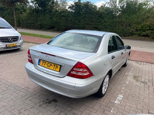 Mercedes-Benz C-Klasse 180 elegance