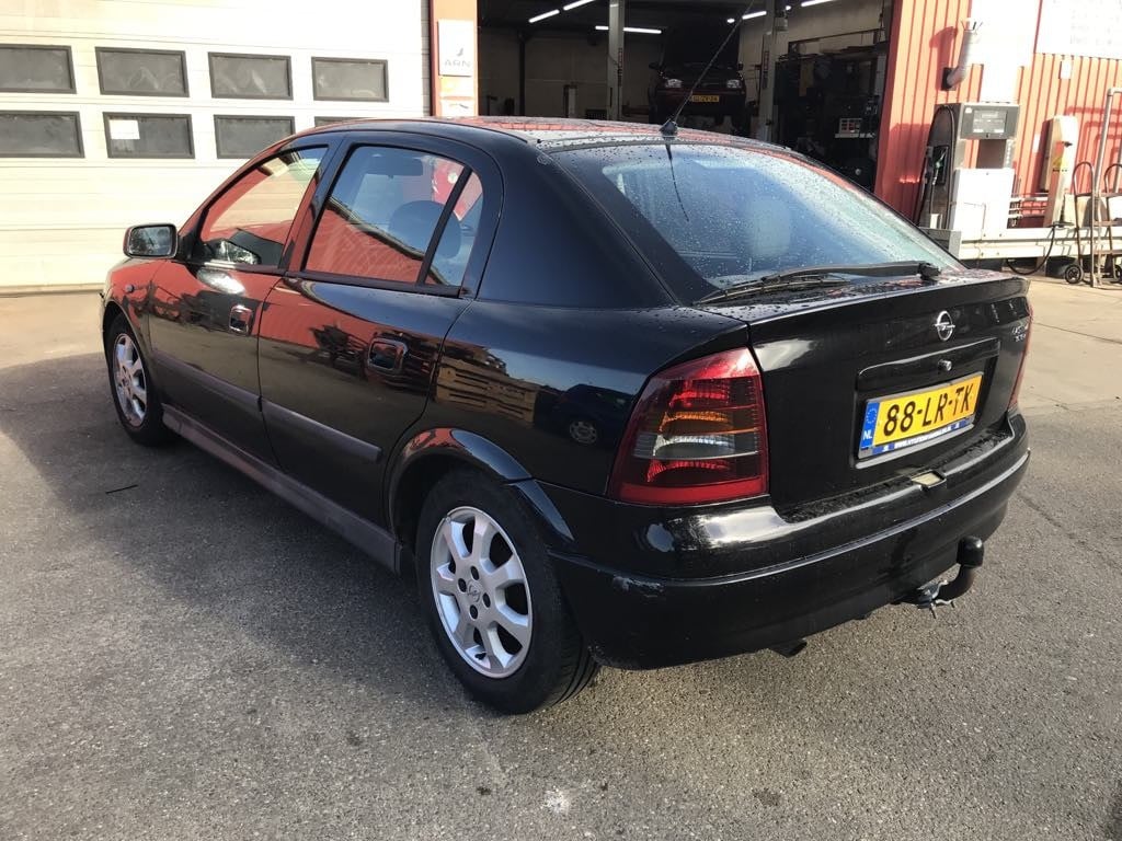 Opel Astra 1.6-16v njoy