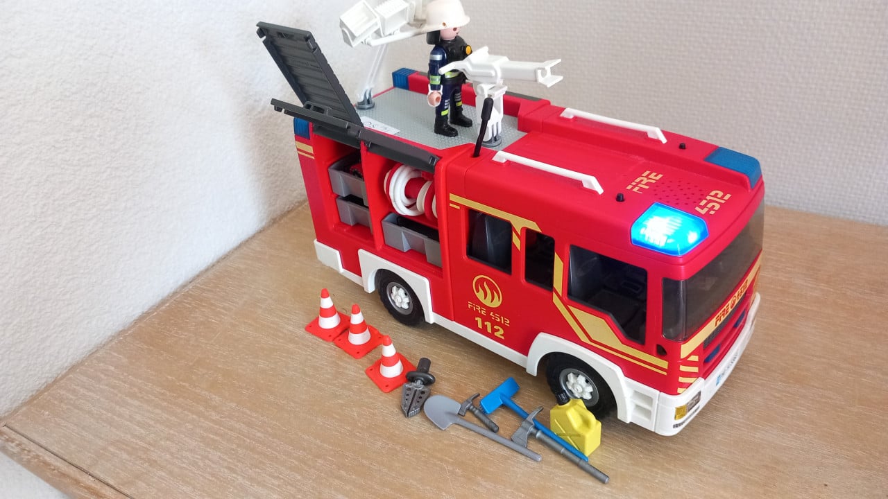 Playmobil spuitauto brandweer,met sirene en zwaailichtSetnr 5363