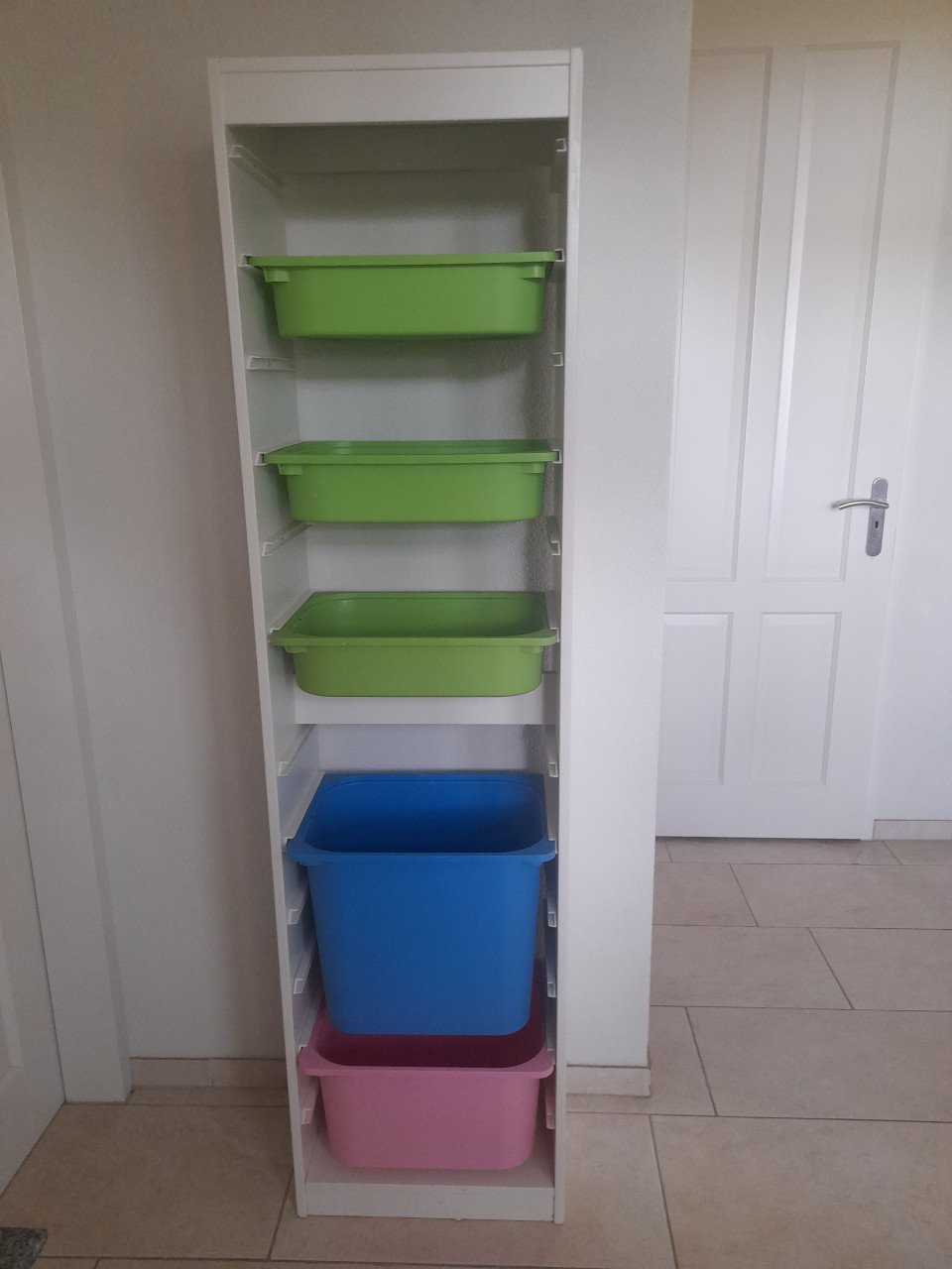 Trofast opberg kast 30 x 46 x 179 (in goede staat )
