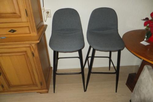 2 bar krukken grijs blauwe kleur