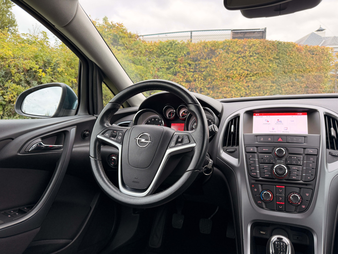 Opel Astra 1.4 Turbo - Elektrische ramen - Navi - Nieuwe APK