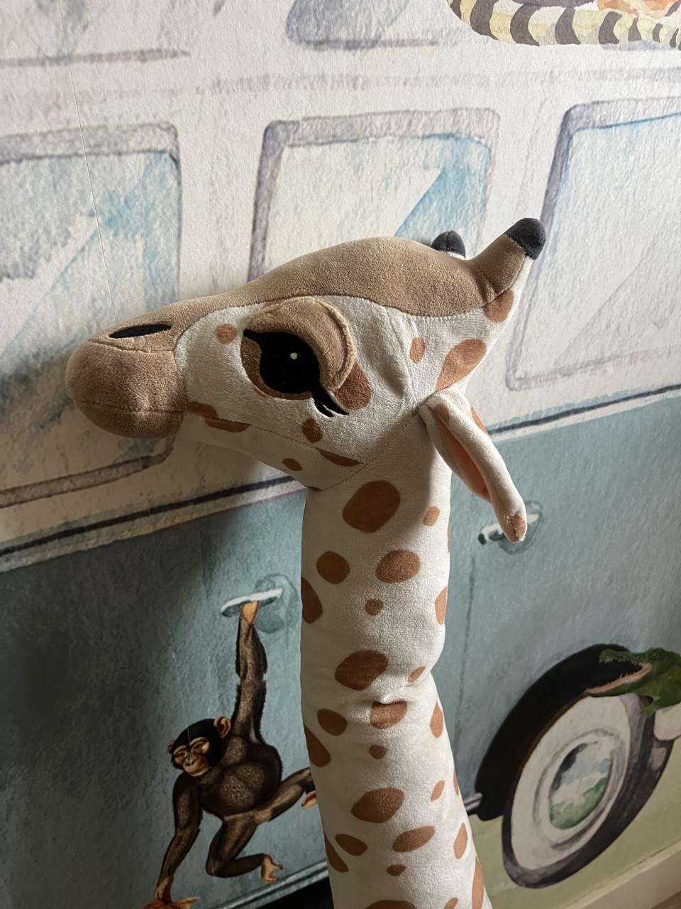 Grote giraffe knuffel voor op kinderkamer