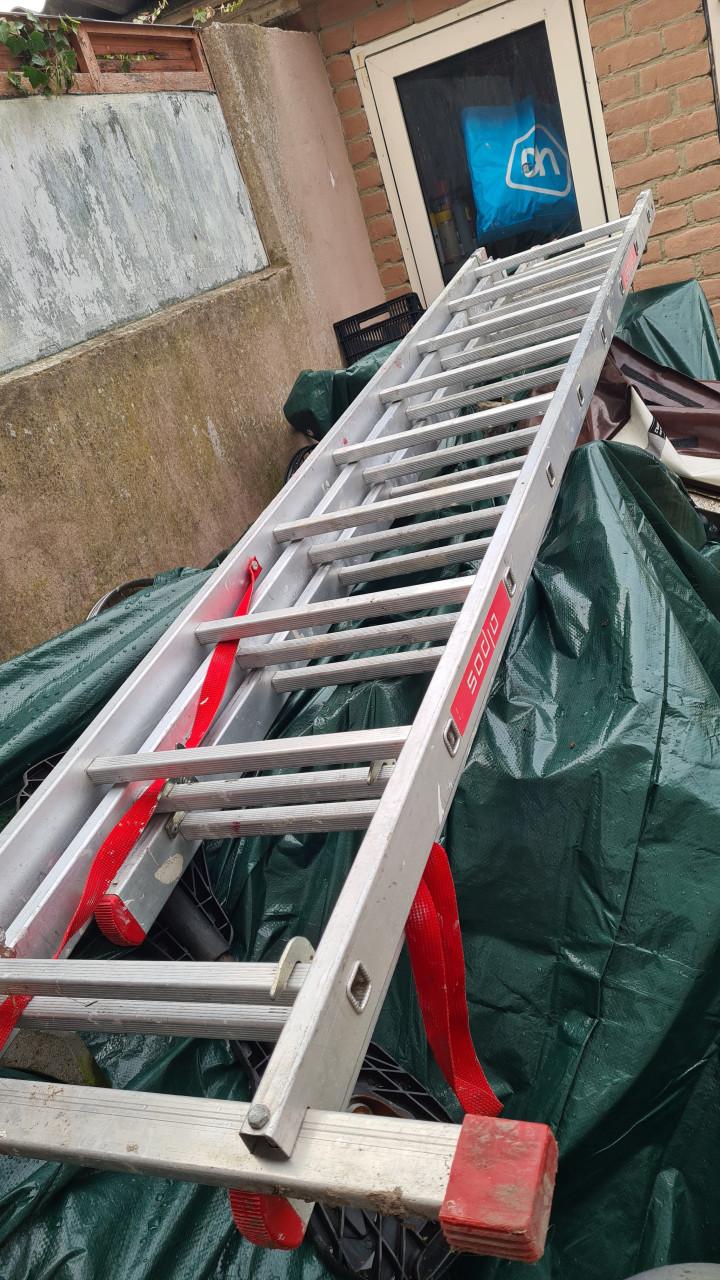 In zeer goed staat Steiger ladder driedelig- Max. 7.5m