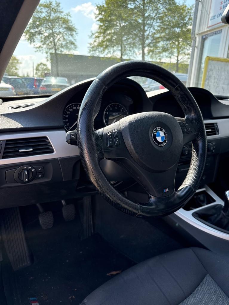 BMW 3-serie 325i executive