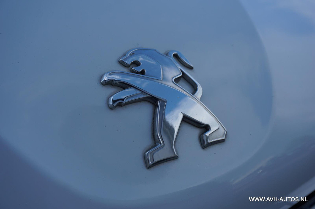 Peugeot 208 1.2 puretech blue lion