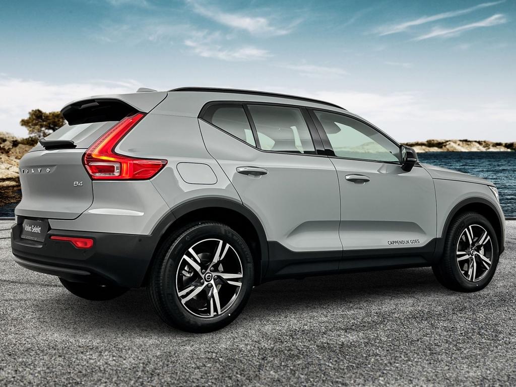 Volvo XC40 b4 gt plus dark