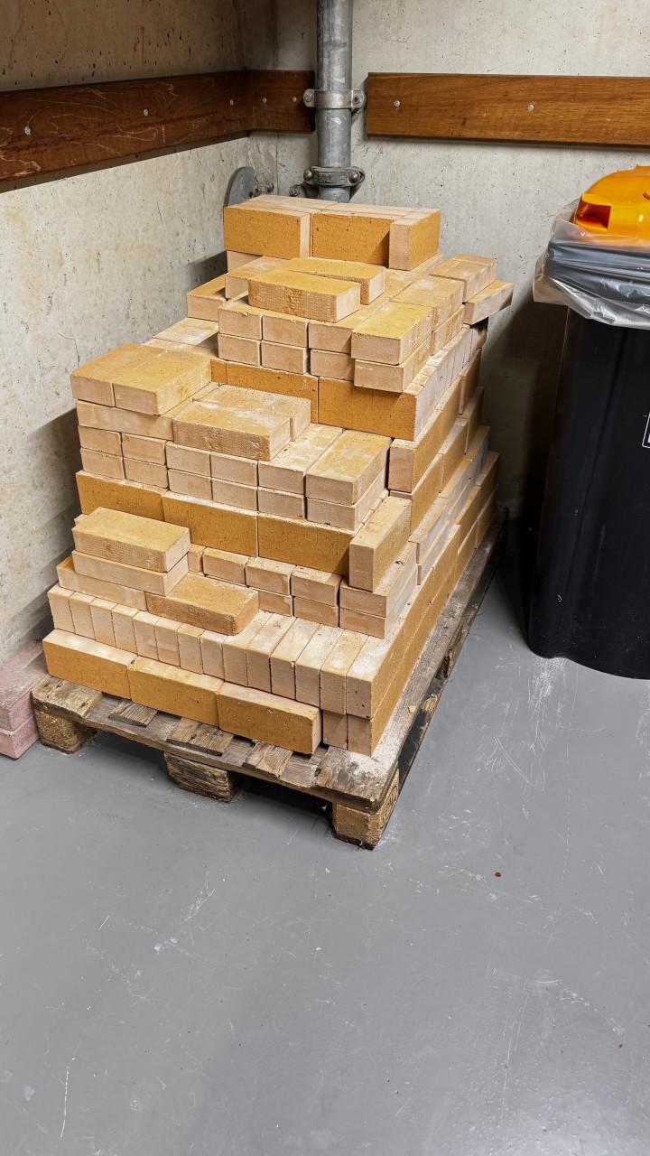Gratis af te halen: bakstenen