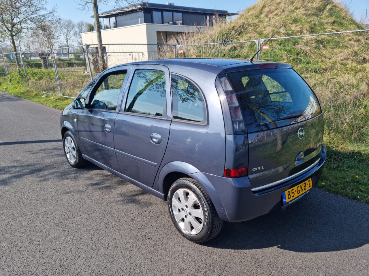 Hele mooie opel meriva 1.6 i 16v temptation bj 2008