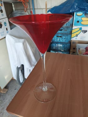 Te koop glazen vaas op voet
