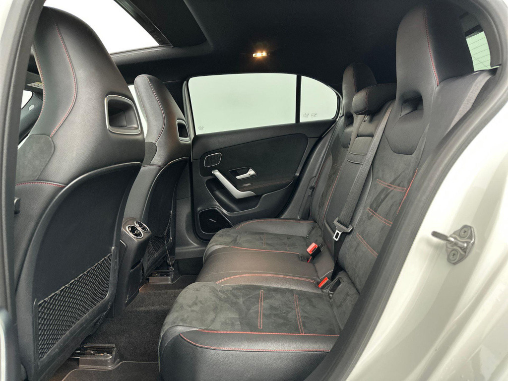 Mercedes-Benz A-Klasse 220 4matic amg pano acc sfeer memory