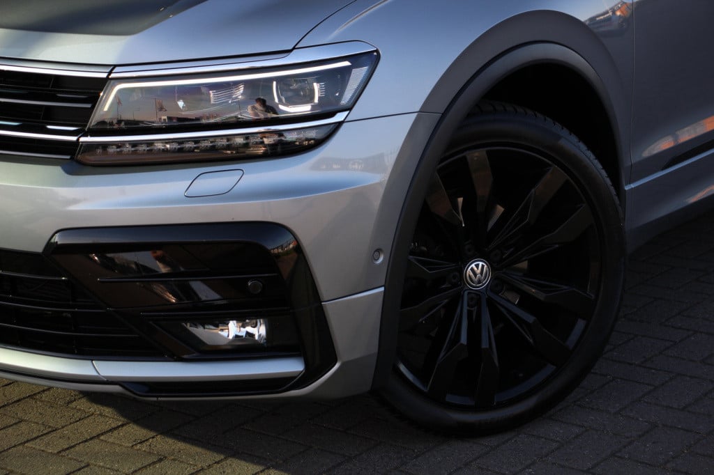 Volkswagen Tiguan Allspace 1.5 tsi highline r-line | pano | leder | 360 cam