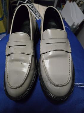 Closed" Cream Leather Lug-Sole Penny Loafer Maat 40