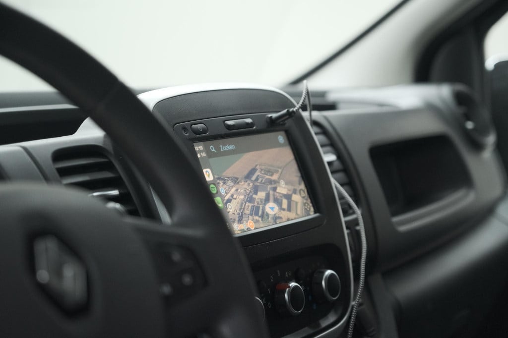 Renault Trafic 2.0 dci 120 t27 l1h1 work edition | trekhaak | apple carplay