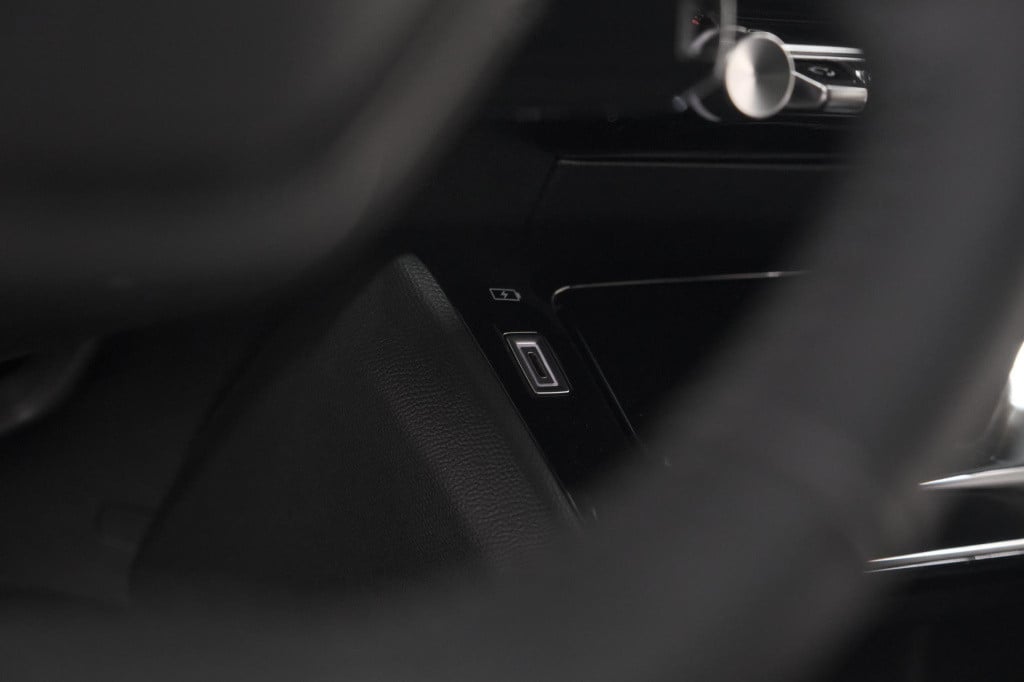 Peugeot 208 puretech 100 allure | 360 camera | stoelverwarming | dodehoekde