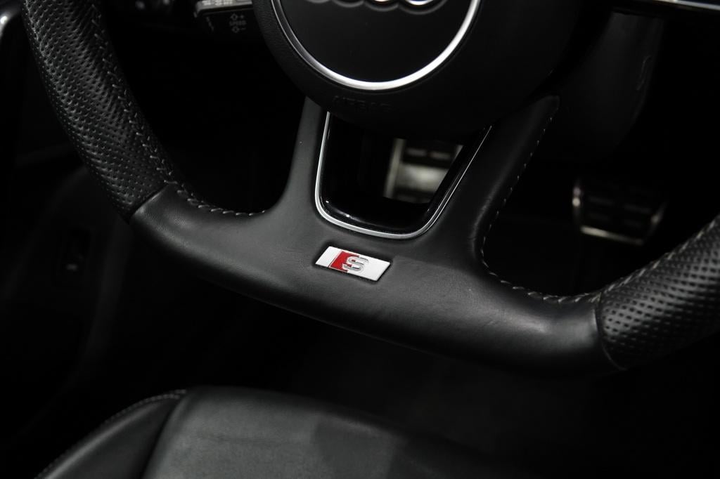 Audi Q2 1.5 tfsi | acc | pdc | carplay | s-line |