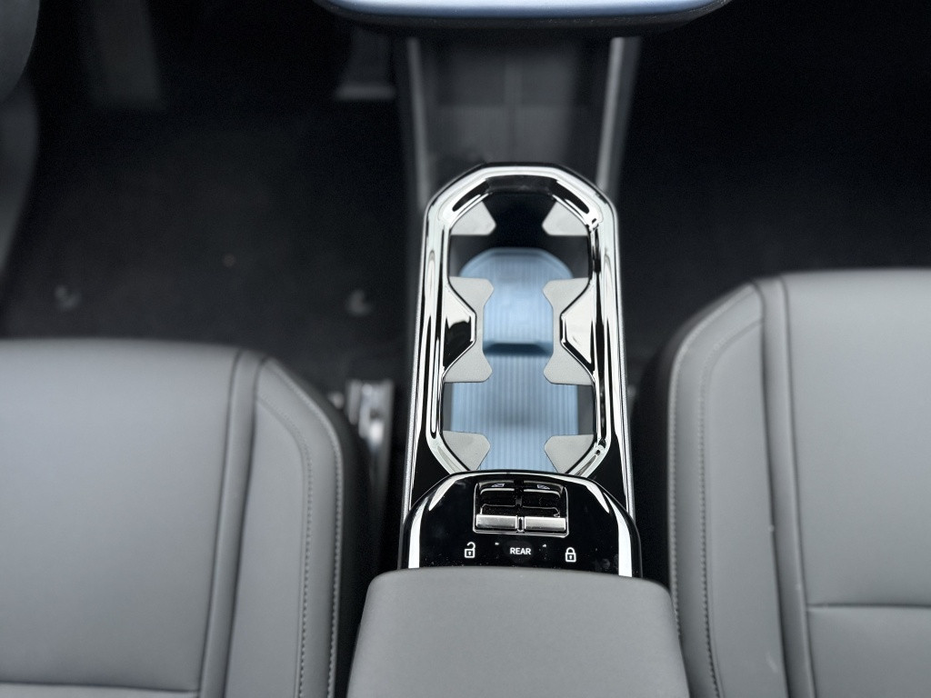 Volvo Ex30 nieuwprijs € 47.826 | extended range plus | climate | 20"