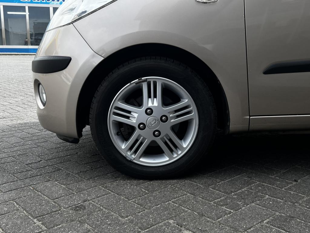 Hyundai I 10 1.25i i-catcher | meeneemprijs met nieuwe apk | radio | airco 