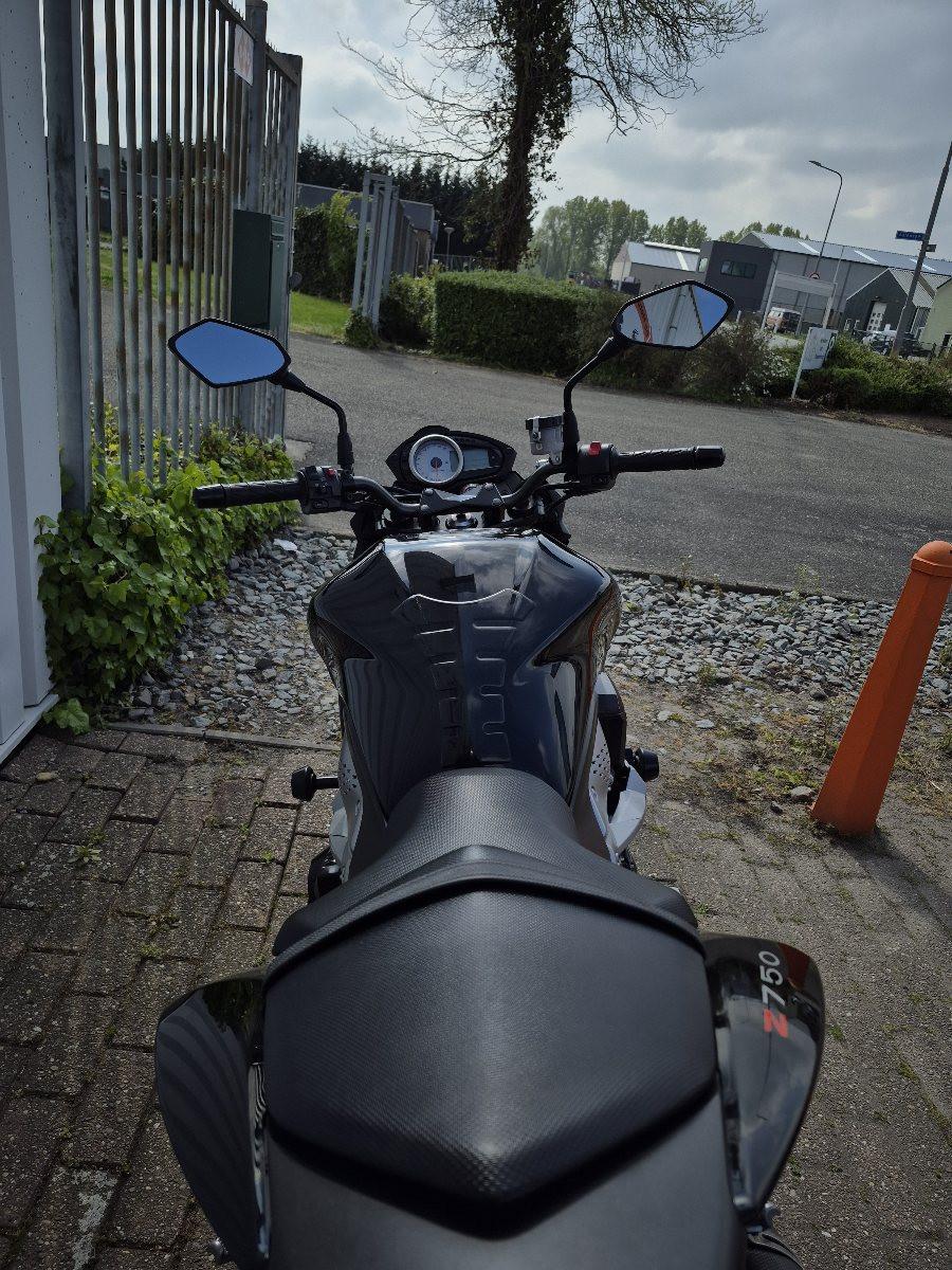Kawasaki Z750 uit 2009