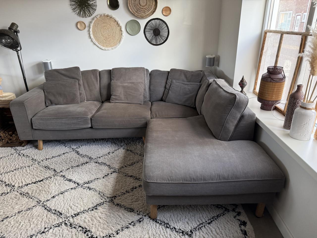 Mooie hoekbank (relaxed/plof bank)