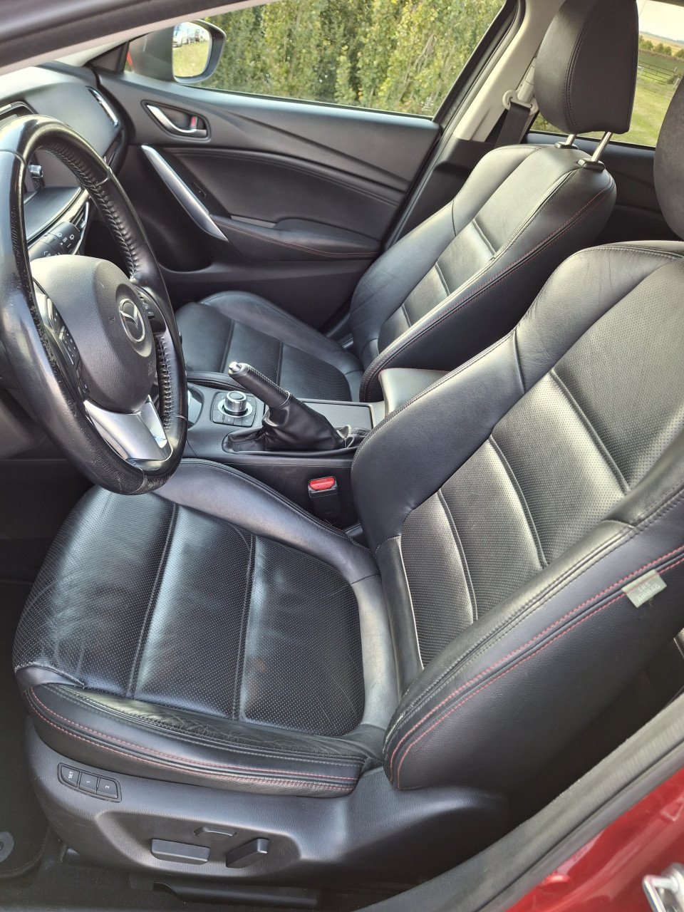 Mazda 6 sportbreak 2.0 SkyActiv rood metallic leder