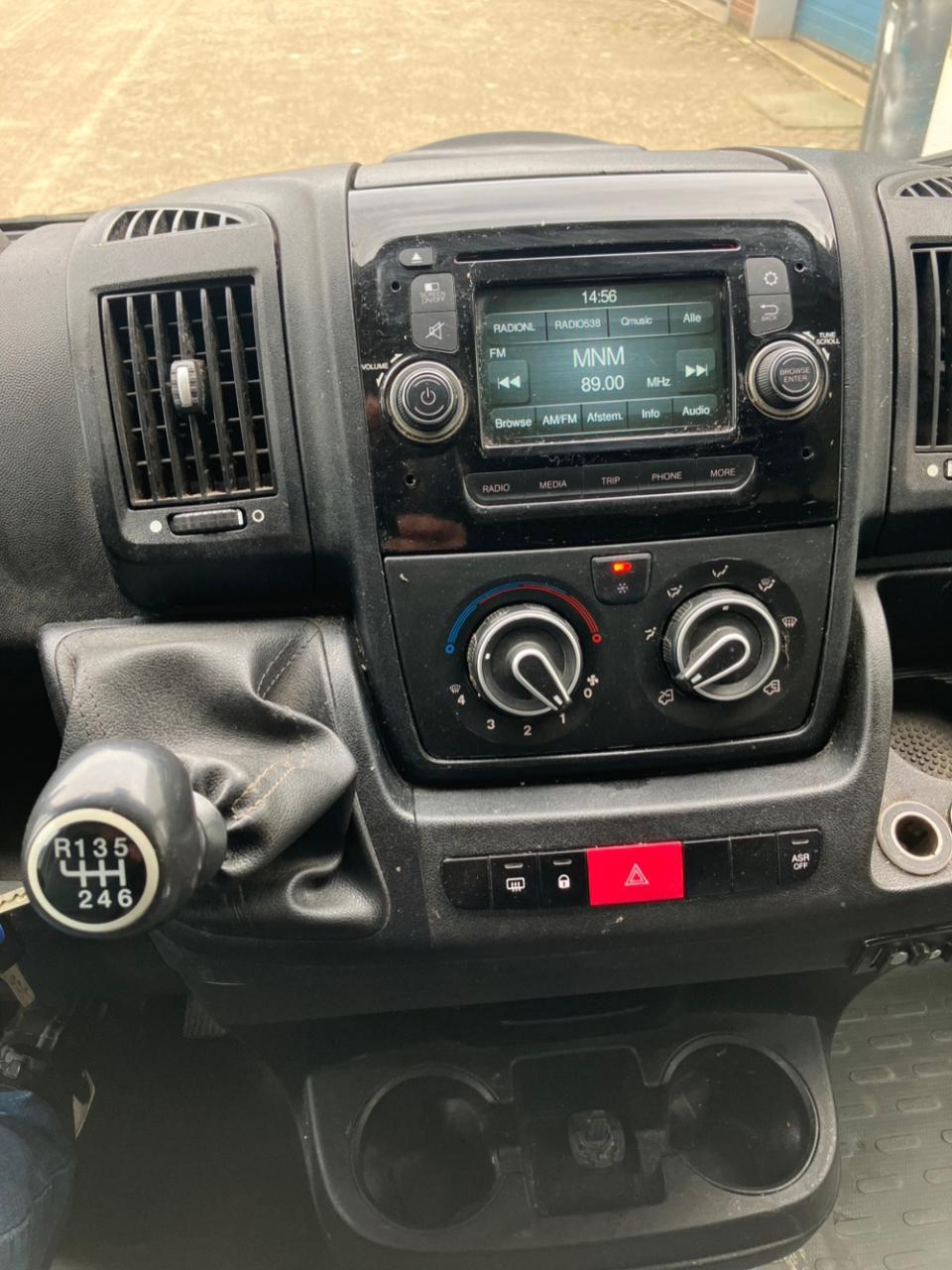 Peugeot Boxer 335 2.0 bluehdi l2h2 pro airco marge euro 6