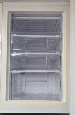 Tafelmodel Vrieskast 4 laden  85x55 cm. Inhoud vriezer 88 liter klasse A+
