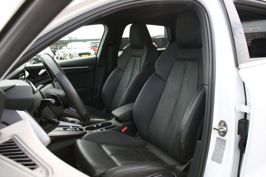 Audi A3 sportback 40 tfsi e s-line / pano / leer / matrix / camera / b&o