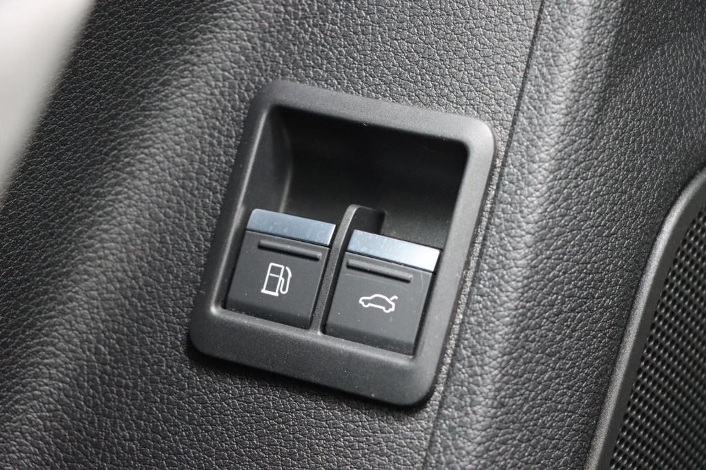 Audi Q3 sportback 45 tfsi e s line 245pk s tronic | soh 91,1% |