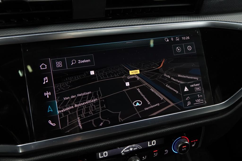 Audi Q3 35 tfsi s edition | pano | camera | stoelverw. |