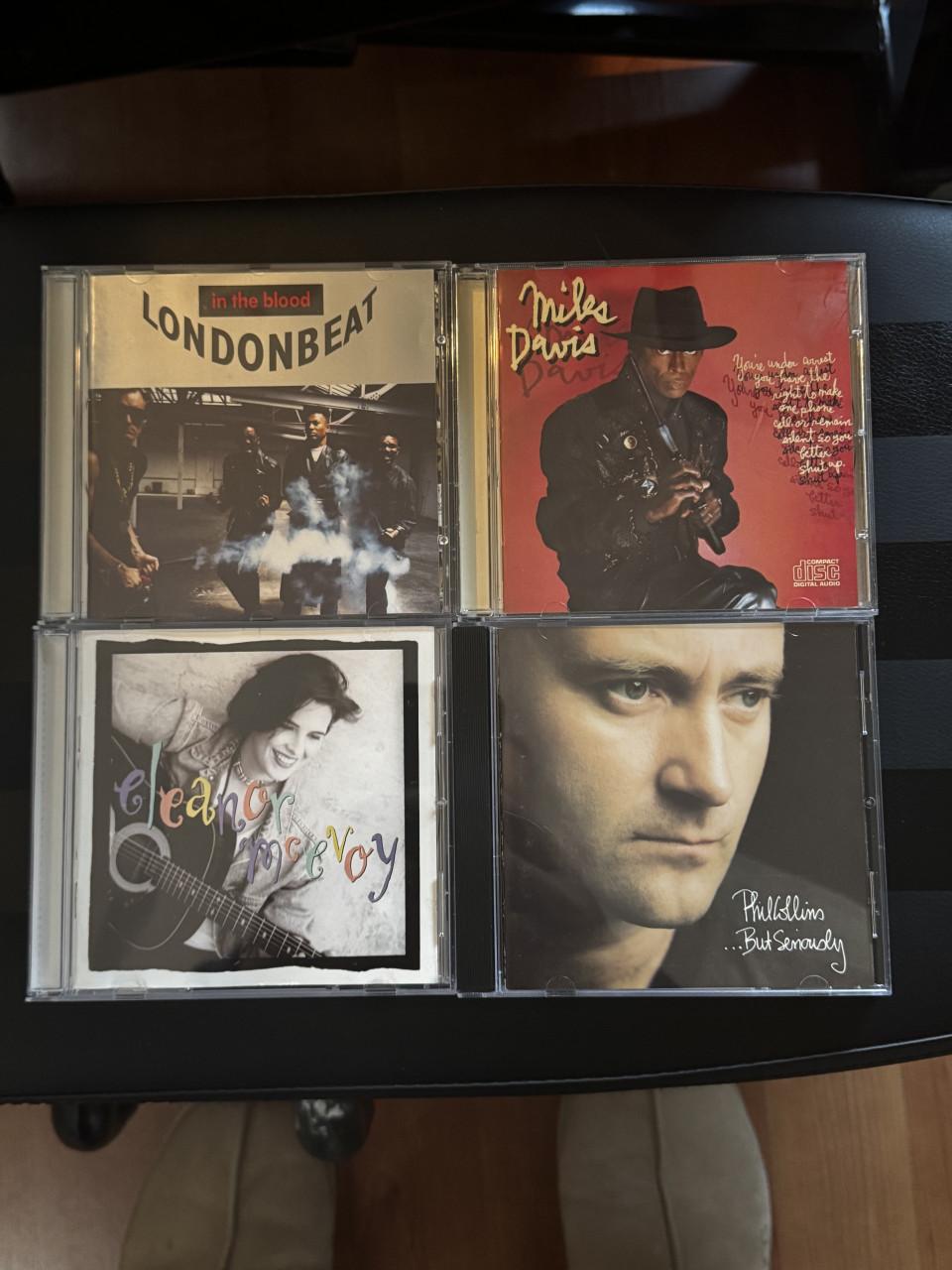 Cd’ s diverse titels. Zie foto’s