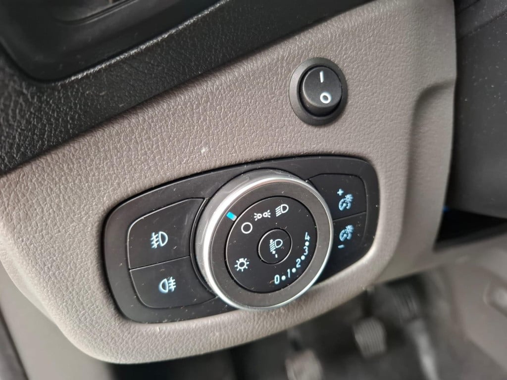Ford Transit Connect 1.5 ecoblue l2 trend airco / cruise controle / kasten 