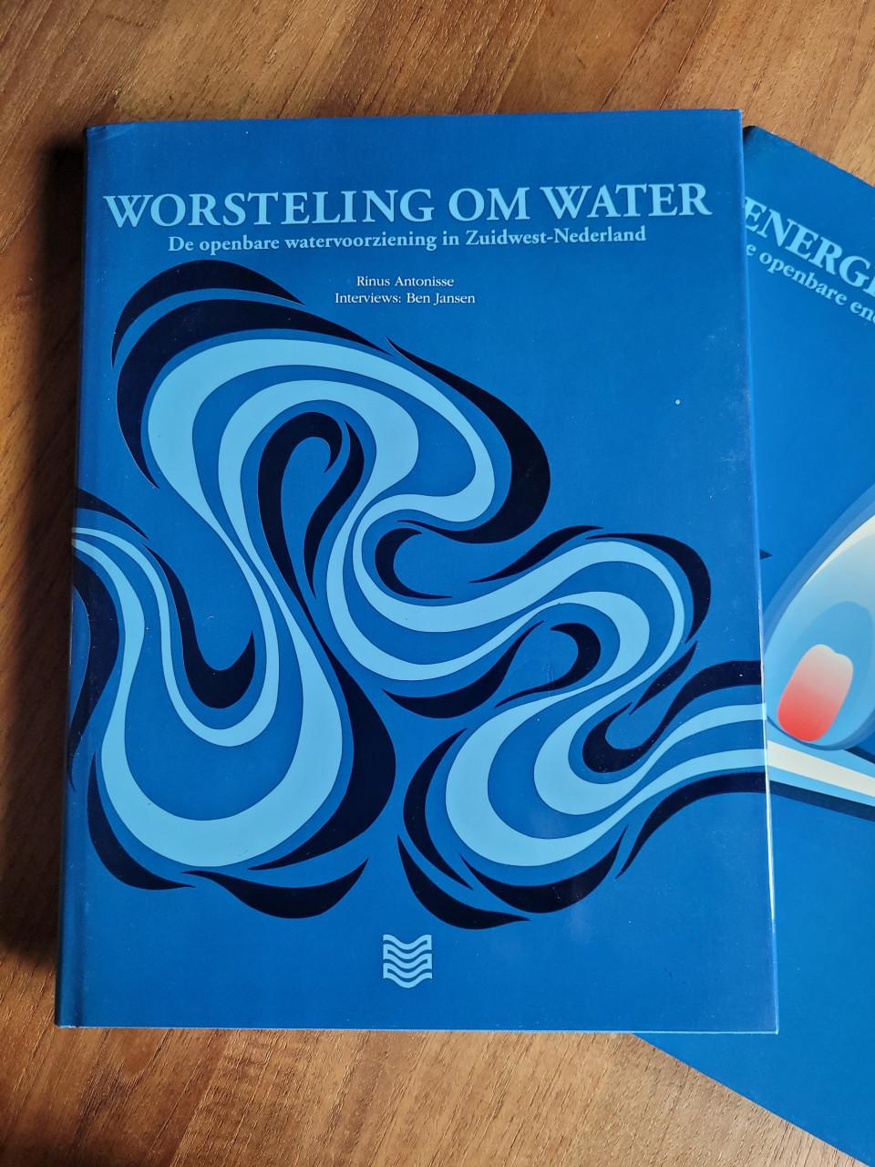 Boeken over water/tij ( Delta Nutsbedrijven)