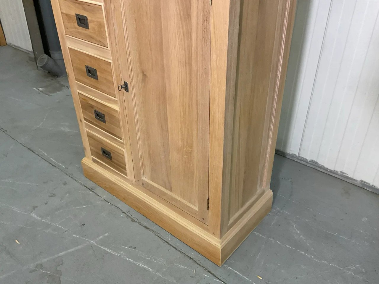 Nieuwe Opbergkast eikenhout 127x100x45