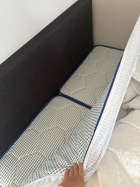 Antraciet logeerbed als nieuw 140 x 210 boxspring zgan