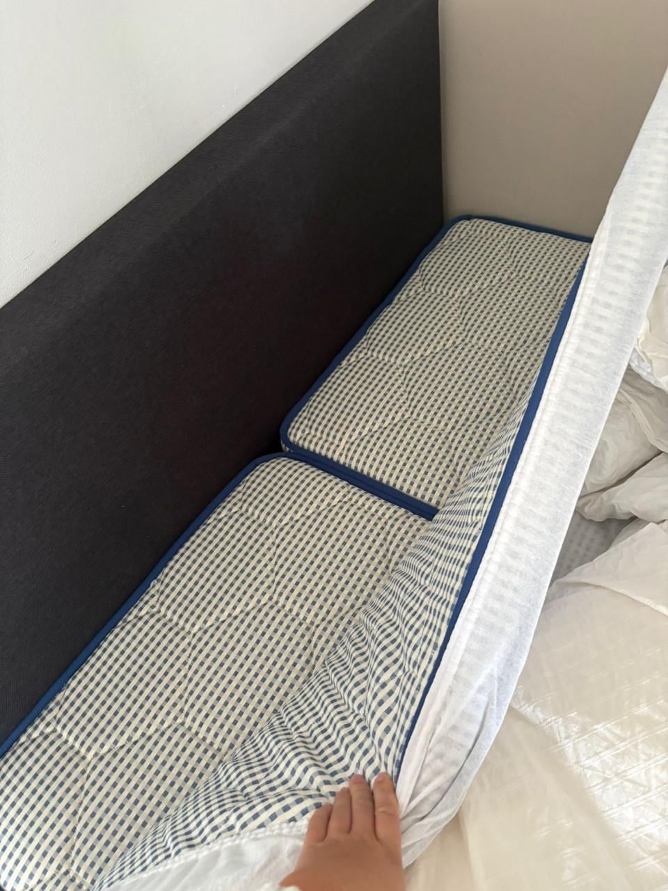 Antraciet logeerbed als nieuw 140 x 210 boxspring zgan