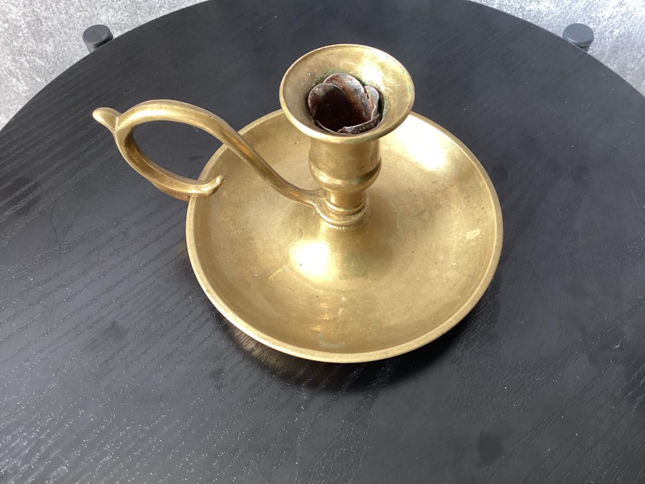 Messing oorkandelaar