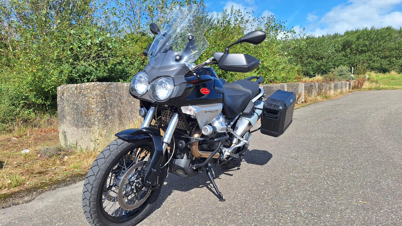 Moto Guzzi Stelvio 1200